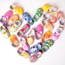 Online shopping for kids shoes in Canada